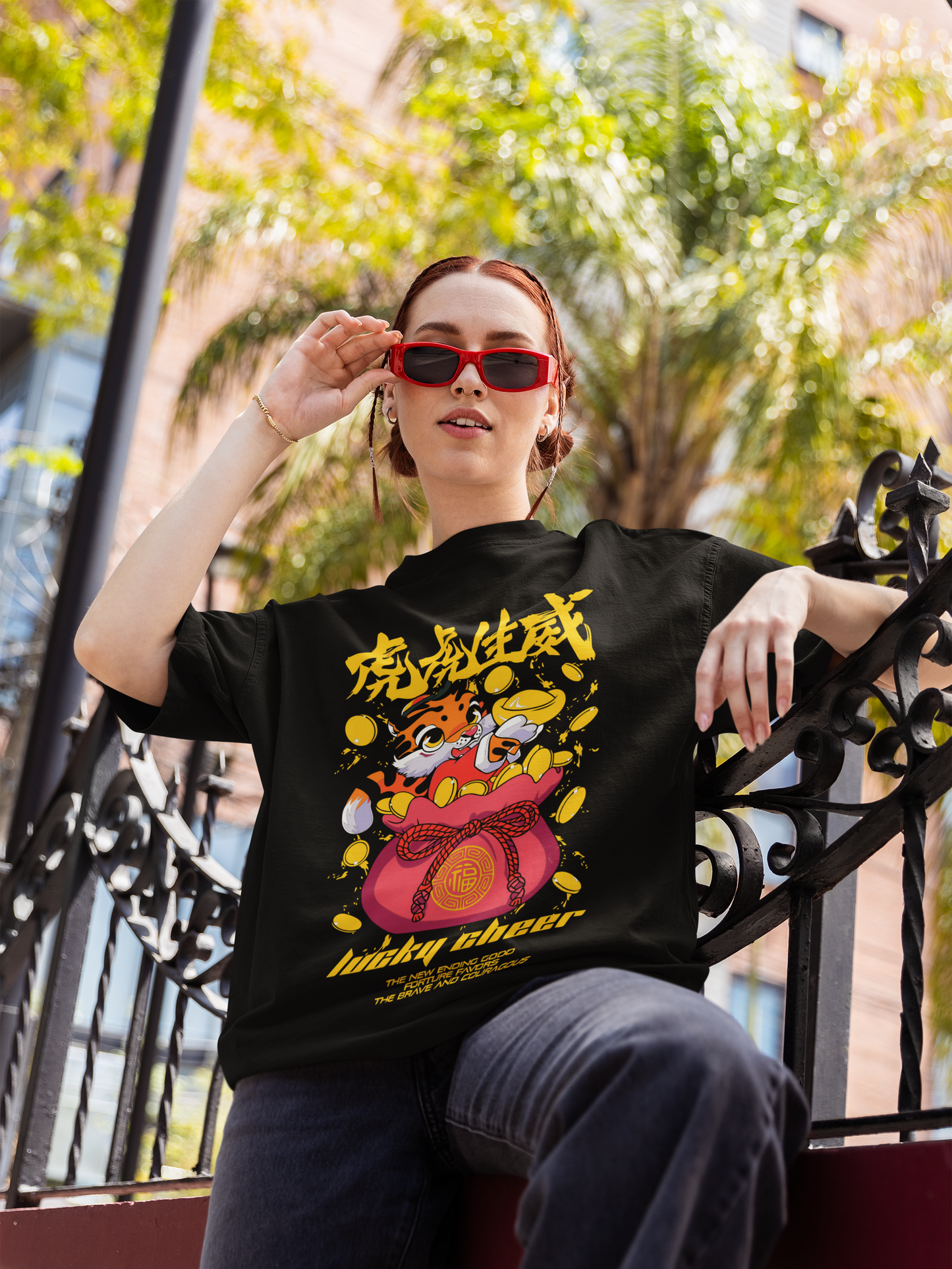 Oversized Extended Neck Tigre Graphic T Shirt Black