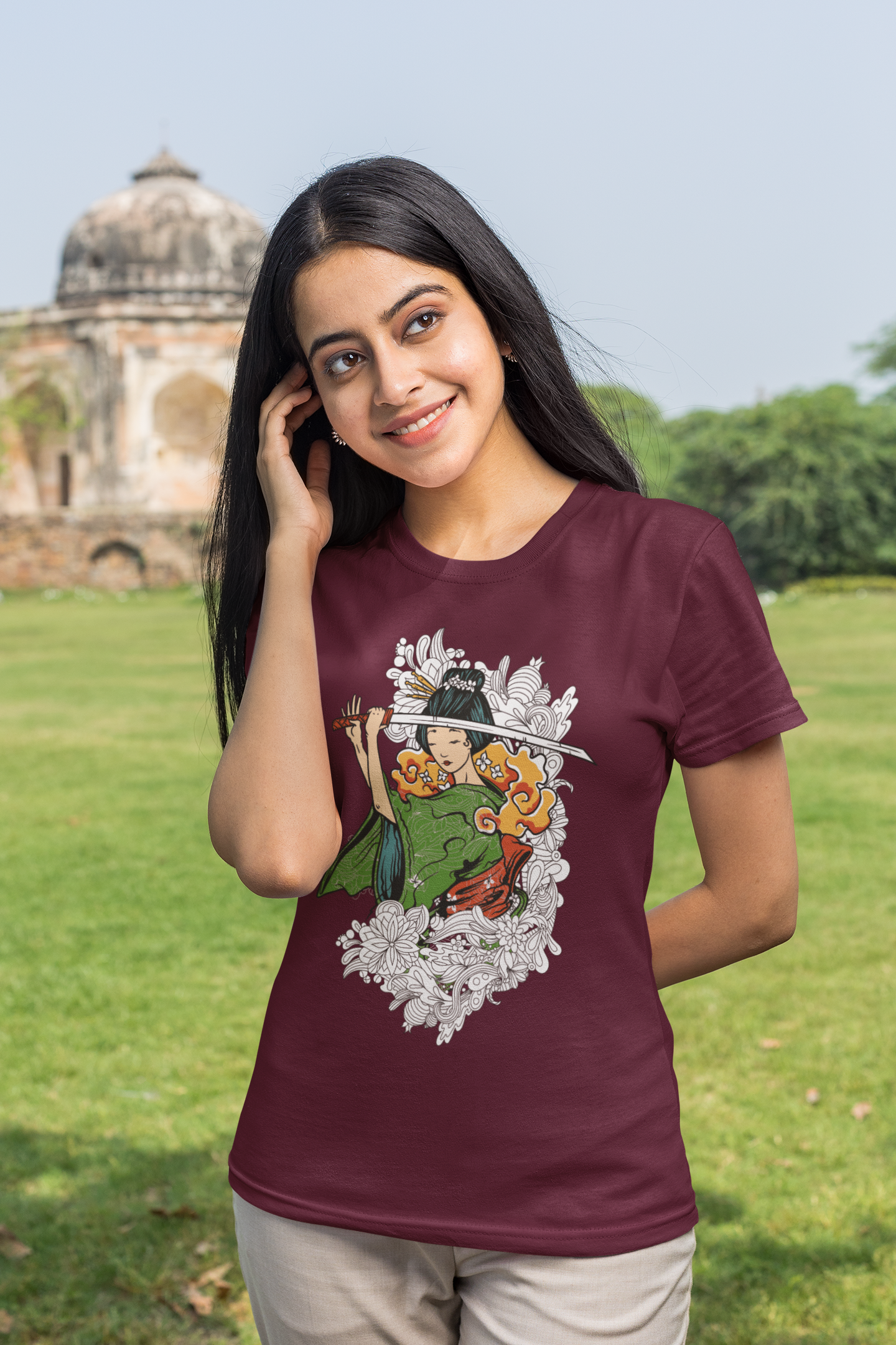 Regular Fit Classic Fit Geisha Warrior T-Shirt Women Maroon